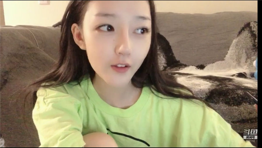 小小小月亮亮直播录像视频2019080101|米娜娜