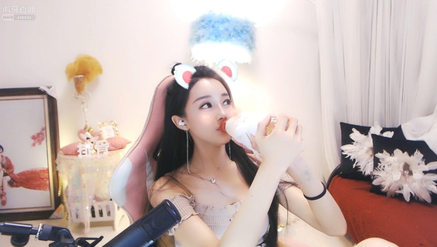 排骨尊师宇文泡热舞直播录像视频2019082120|米娜娜
